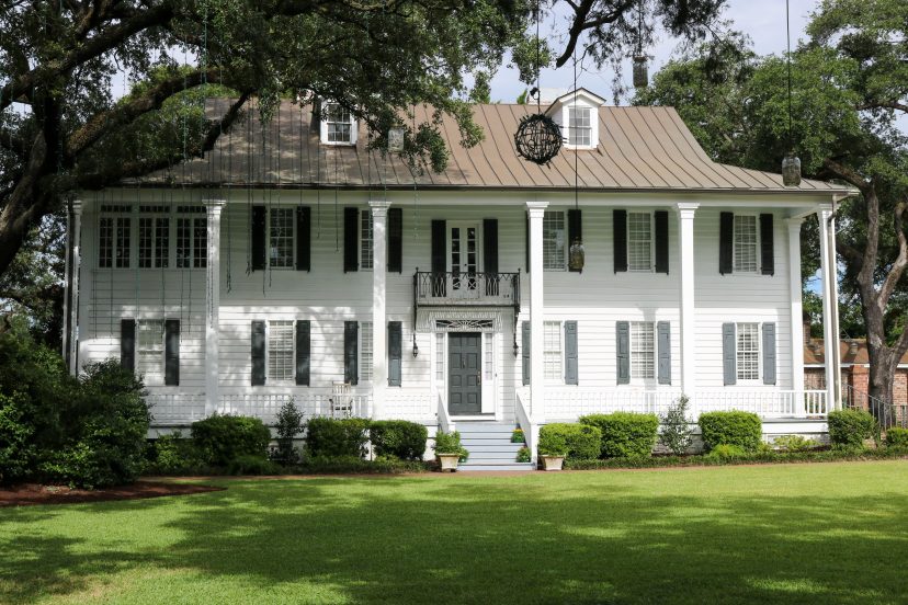colonial home style