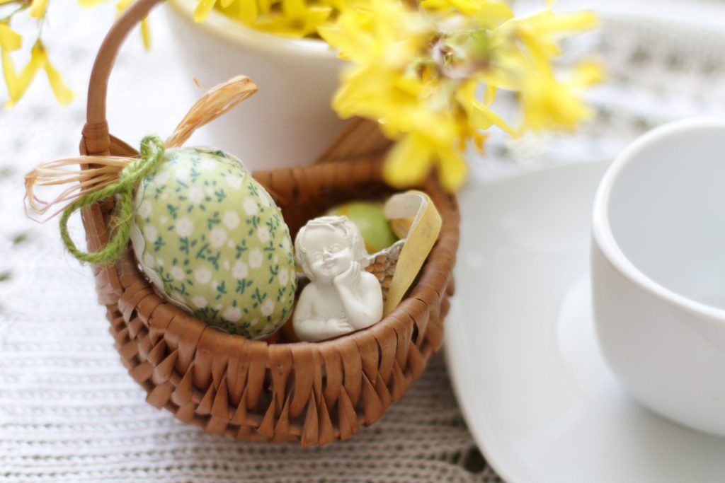 Spring Table Decor