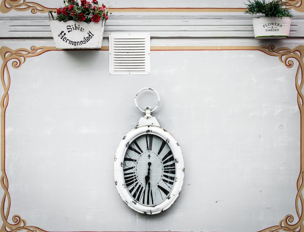 vintage home ornaments